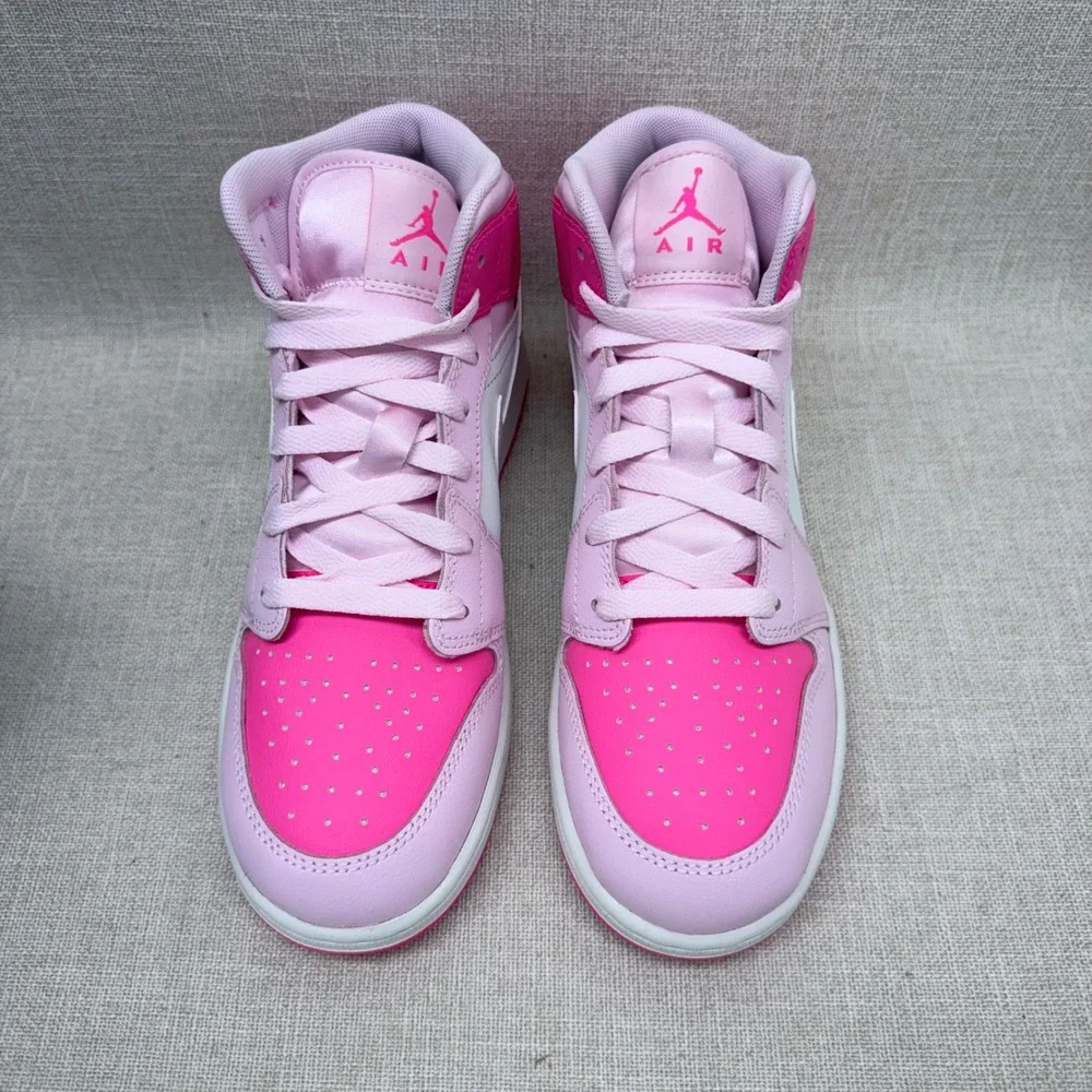 Air Jordan 1 Mid GS Pink Foam Hyper Pink DQ8423-661 Size 6.5Y New No Tags