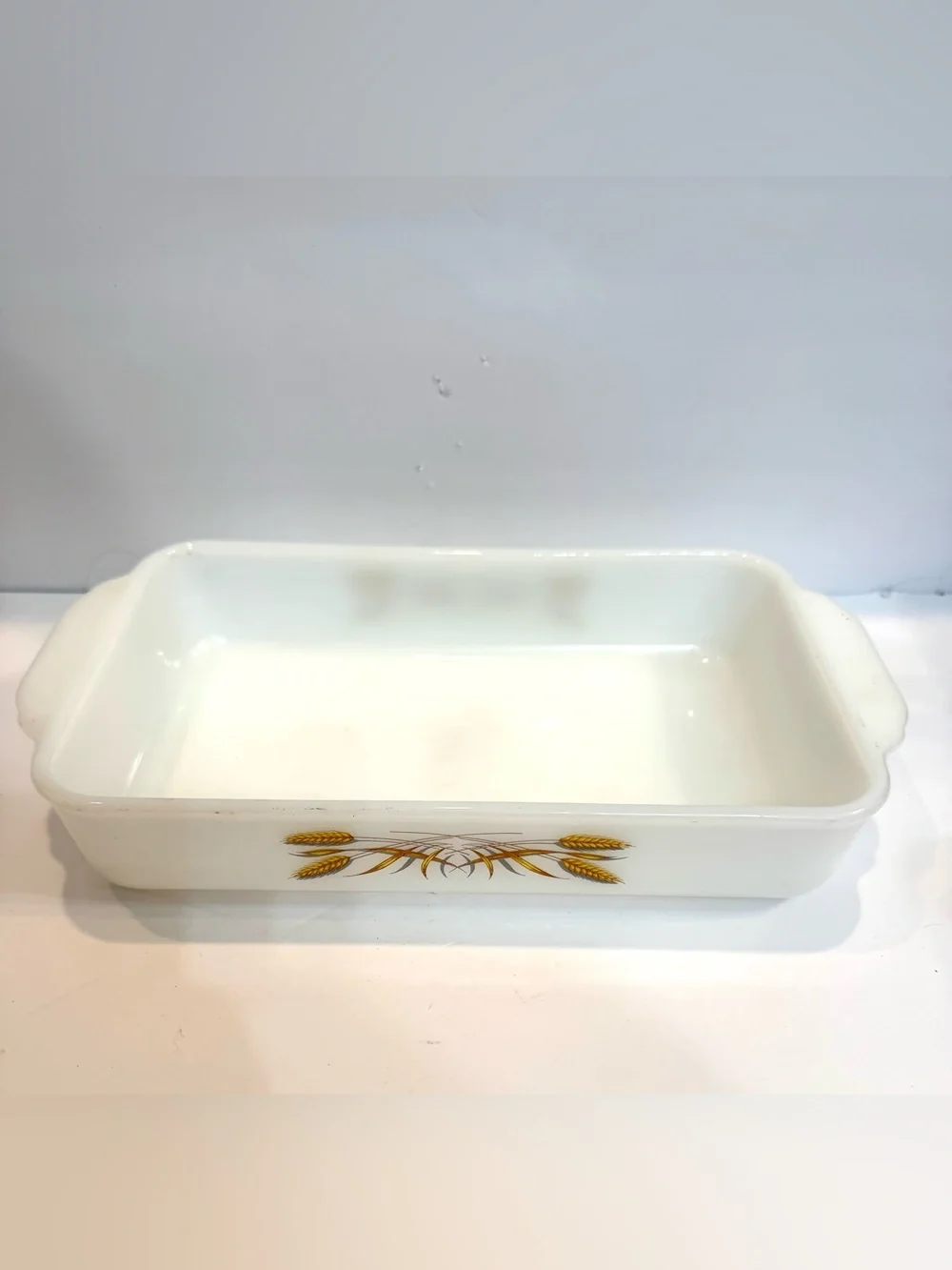 VTG Anchor Hocking Fire King Golden Wheat Casserole Dish #410 1.5 qt 1970’s
