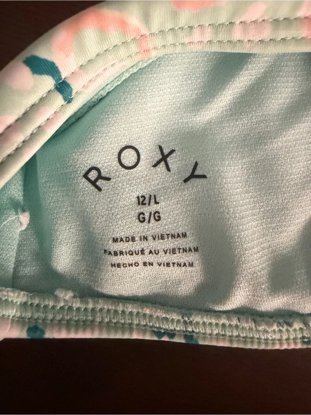 Roxy tie piece