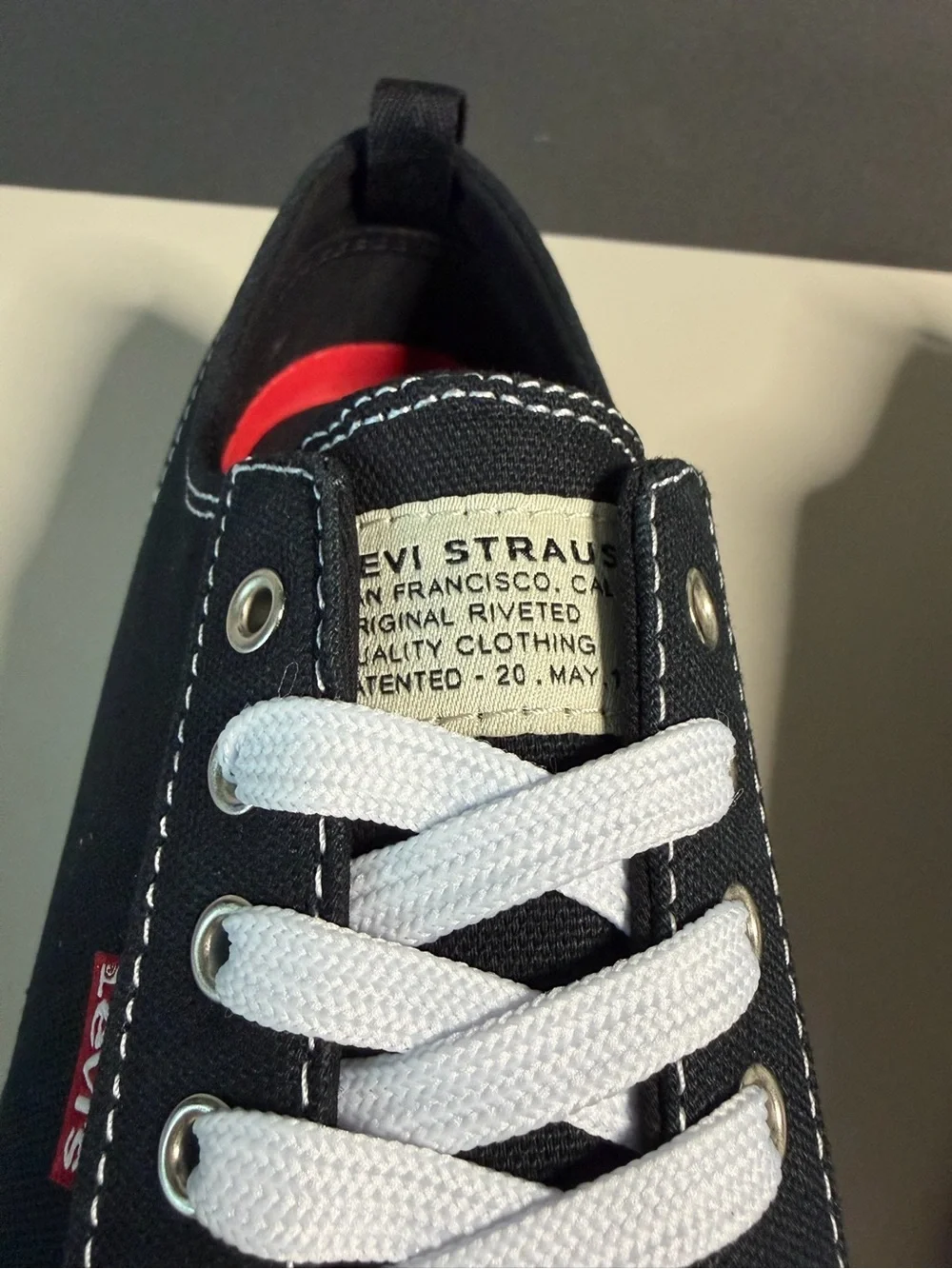 Levis classic low