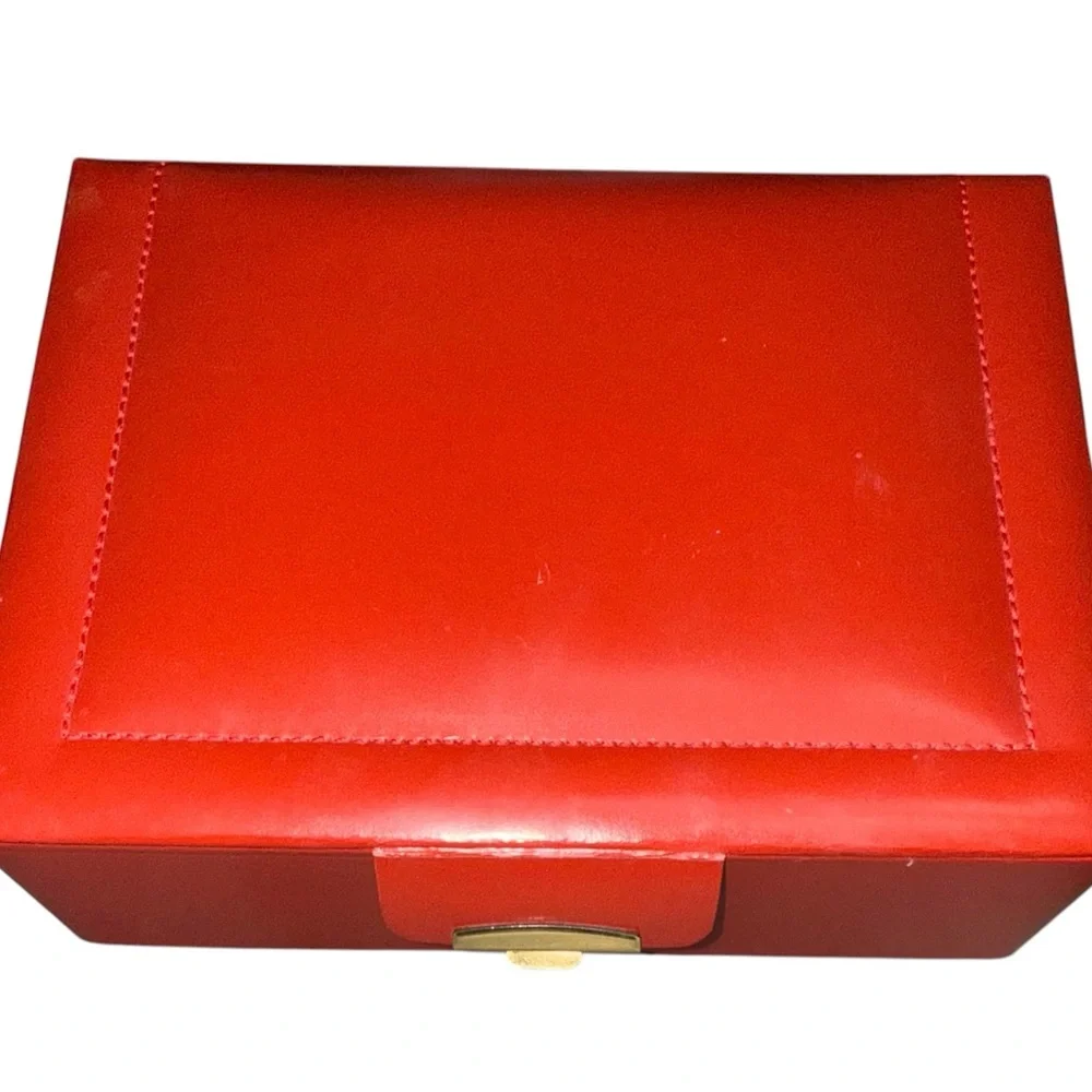Budd Leather elegant red