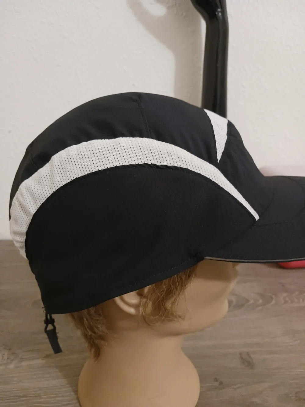 The North Face Black and White Performance  Cap S/M/ L  Adj