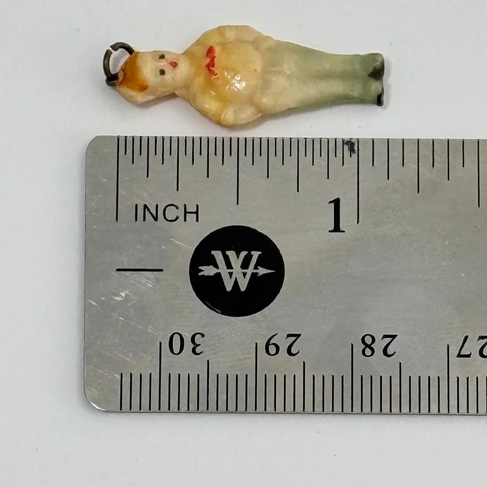 Unsigned height miniature