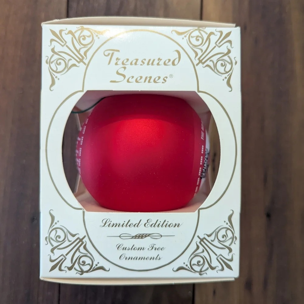 Treasured Scenes 2004 Limited Edition Ornament‎ 