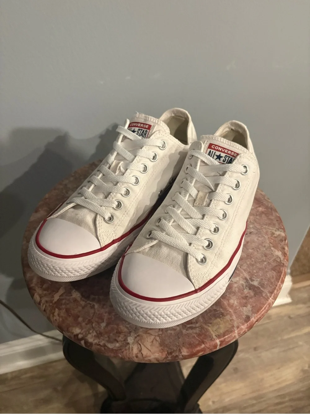 Converse low top