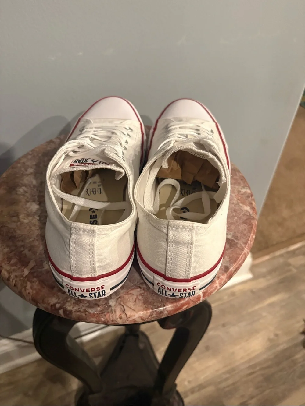 Converse low top