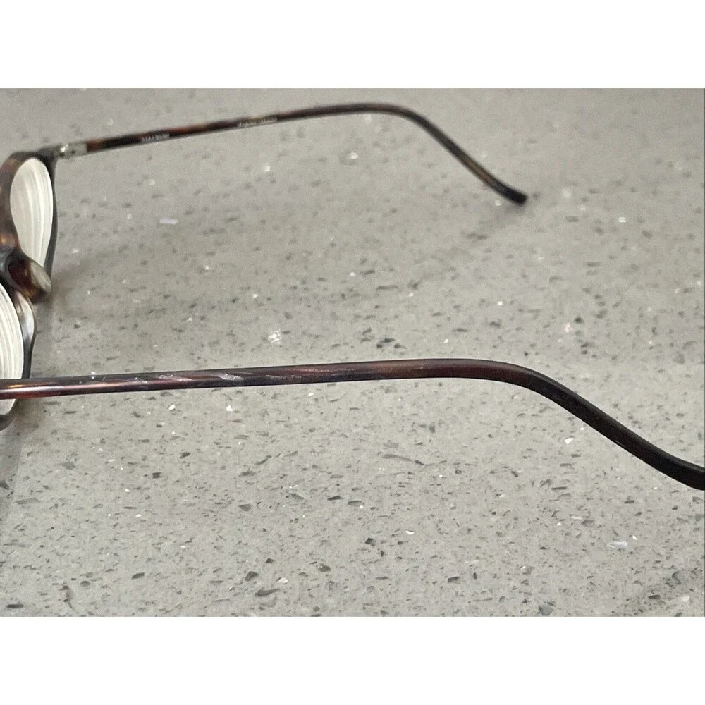Vera Wang this frames