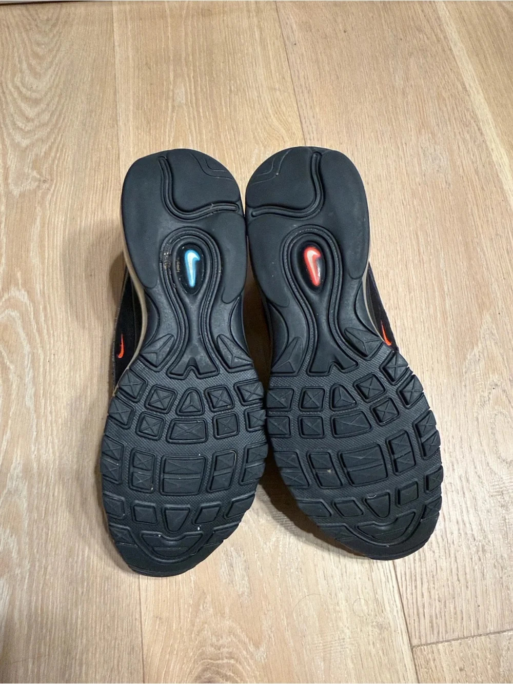 Nike iconic air