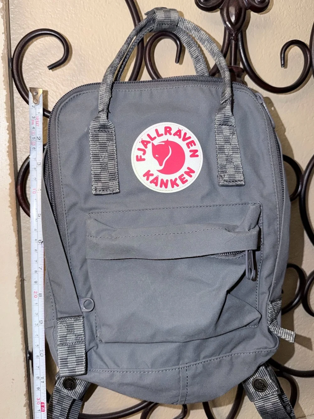 Fjällräven Kånken Mini Backpack - Gray with Pink Logo