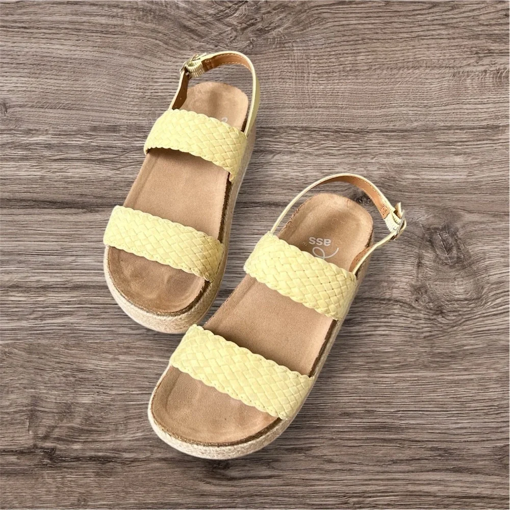 Art Class Yellow Espadrille Buckle Sandals Braided Straps Size 13 Girls