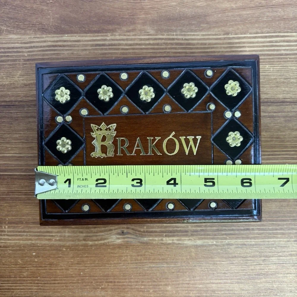 Krakow keepsakes accents display