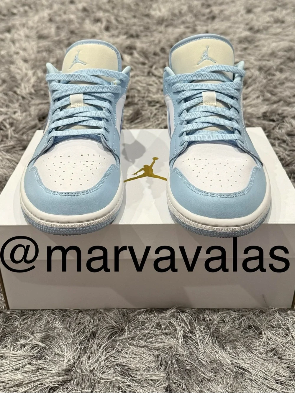 Jordan 1 Low Aluminum. Womens 12 / Mens 10.5