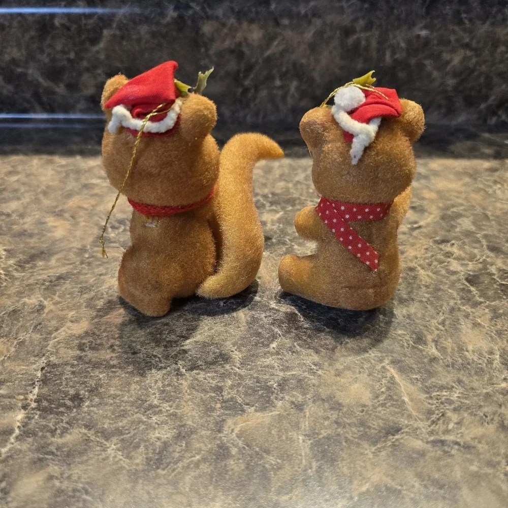 N/A vintage flocked