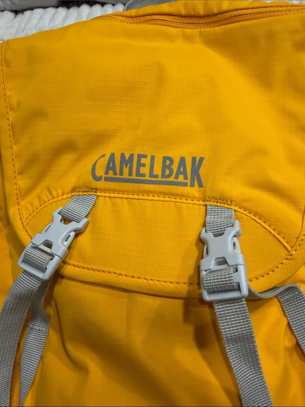 CamelBak Arête 18 Hydration Pack Yellow. Great shape! Like new.