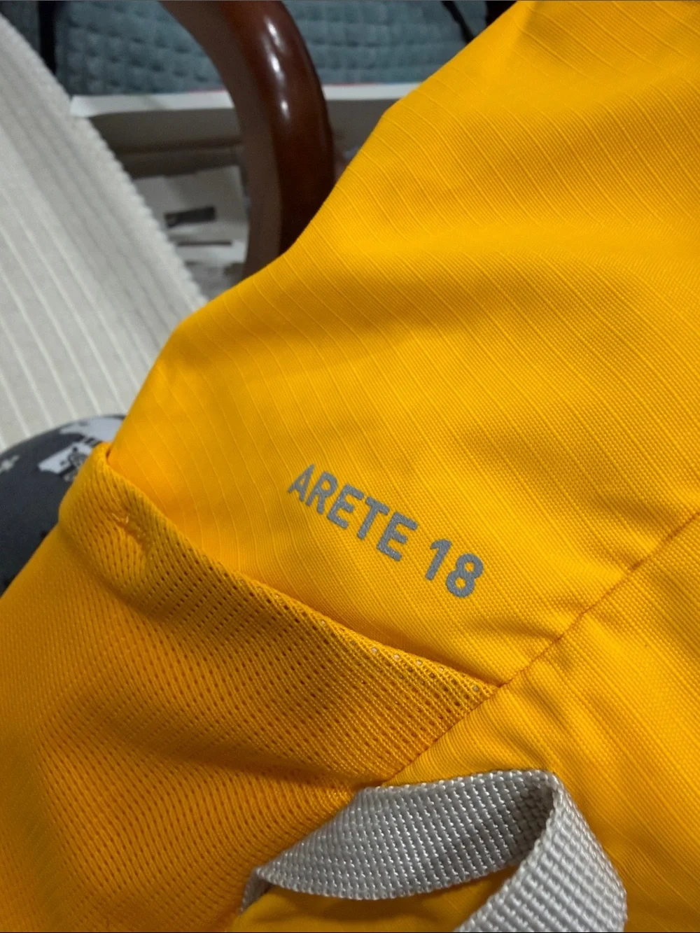 CamelBak Arête 18 Hydration Pack Yellow. Great shape! Like new.