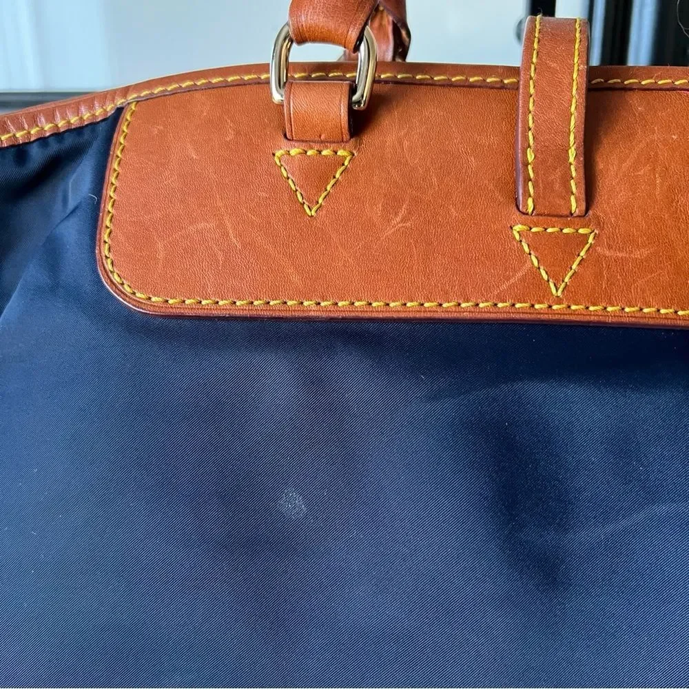 Dooney & Bourke good photo