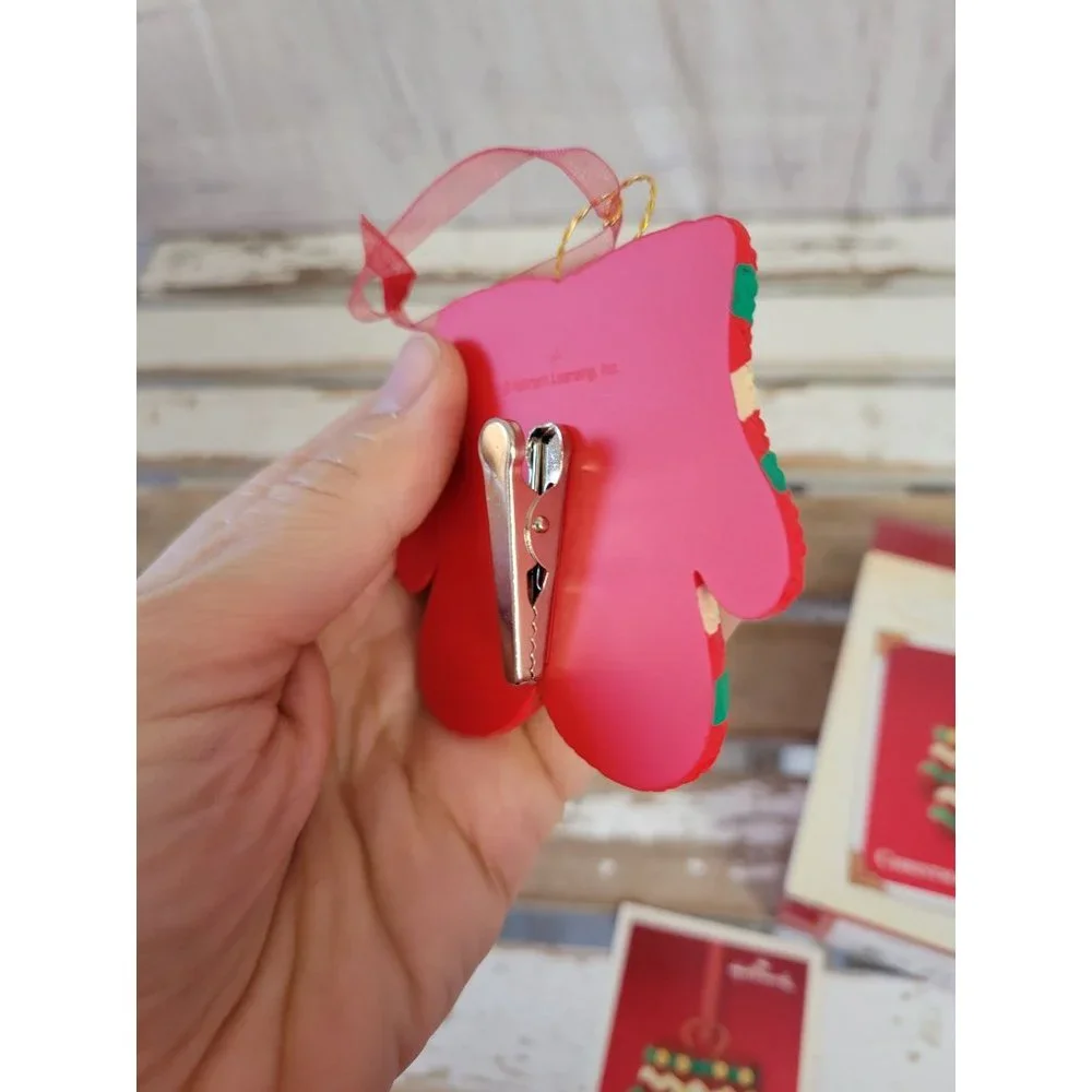 Hallmark Xmas tree gift clip‎ muffin mitten 2003 ornament Xmas tree home decor