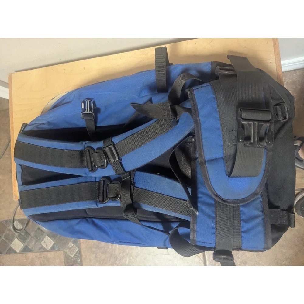 Eagle Creek Travel Backpack Blue Black Carry On Daypack Hiking‎ Waist Belt Value