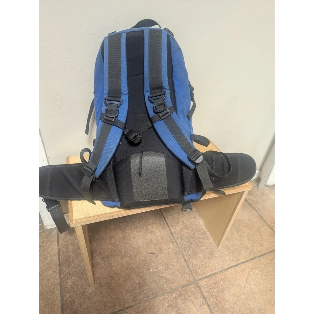 Eagle Creek Travel Backpack Blue Black Carry On Daypack Hiking‎ Waist Belt Value