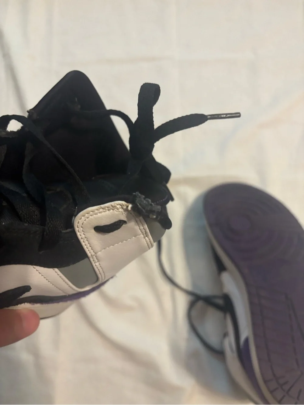 Air Jordan 1 Mid SE 'Varsity Purple