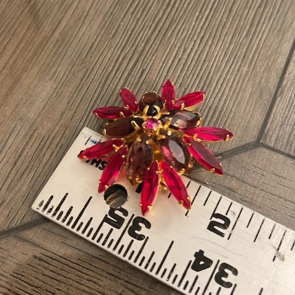 Vintage floral cluster