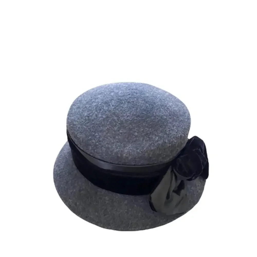 Lord & Taylor Vintage Velvet Black Bow 100% Wool‎ Gray Bucket Style Hat