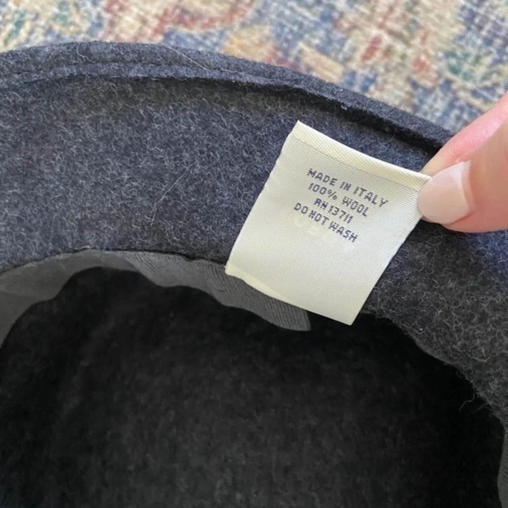 Lord & Taylor Vintage Velvet Black Bow 100% Wool‎ Gray Bucket Style Hat