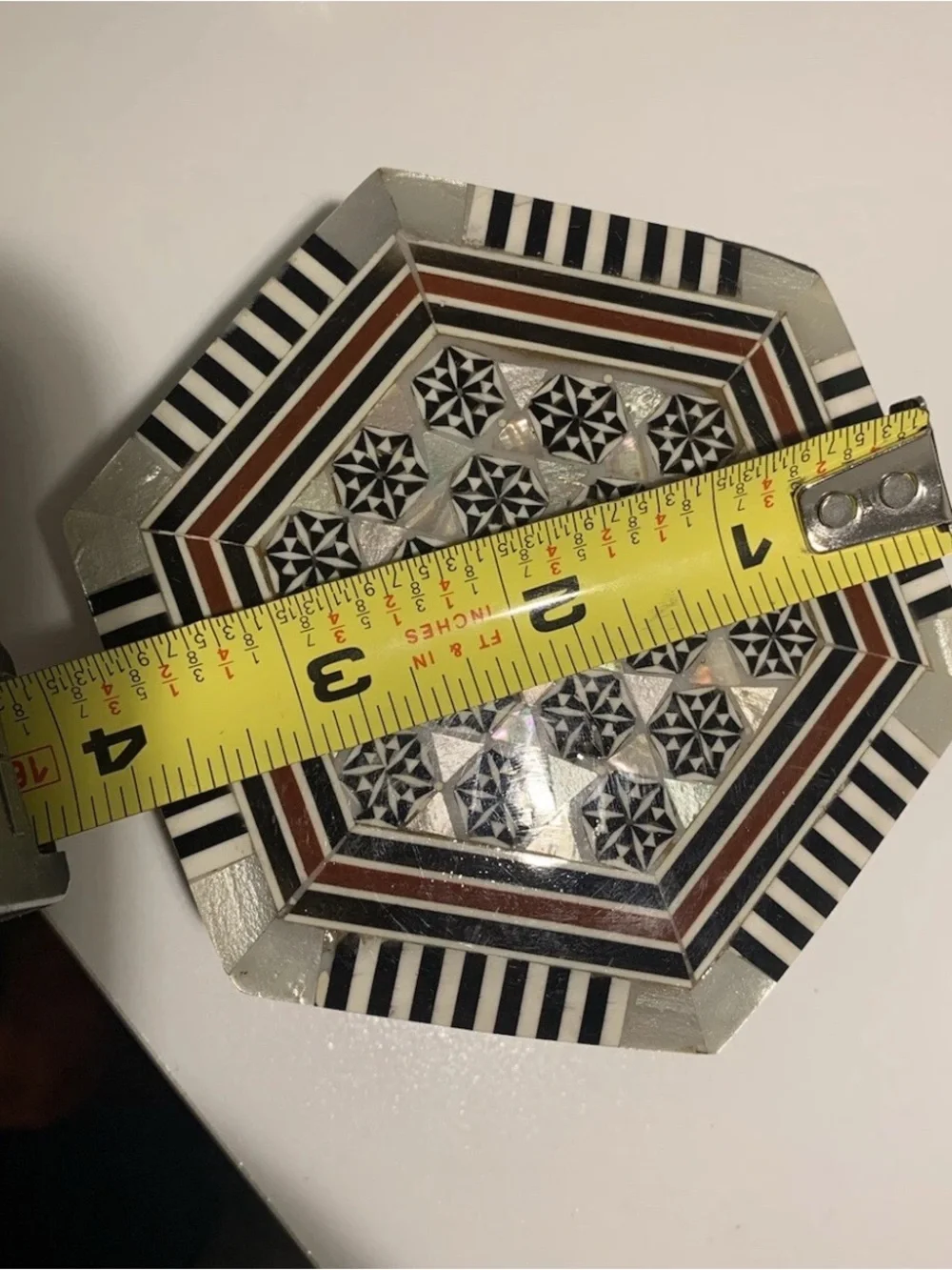 N/A hexagonal decorative