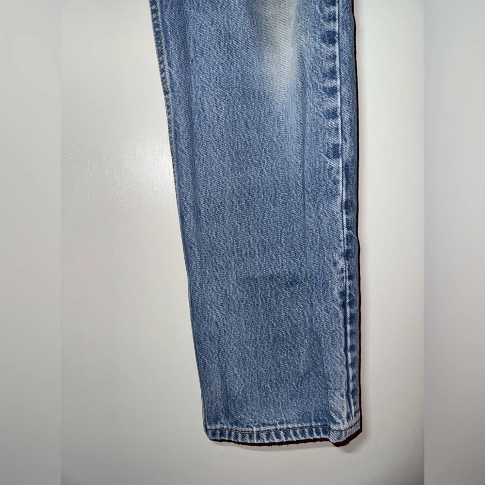 Levis tag size
