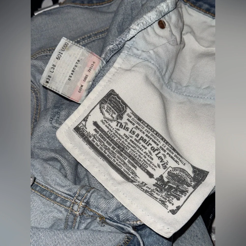 Levis tag size