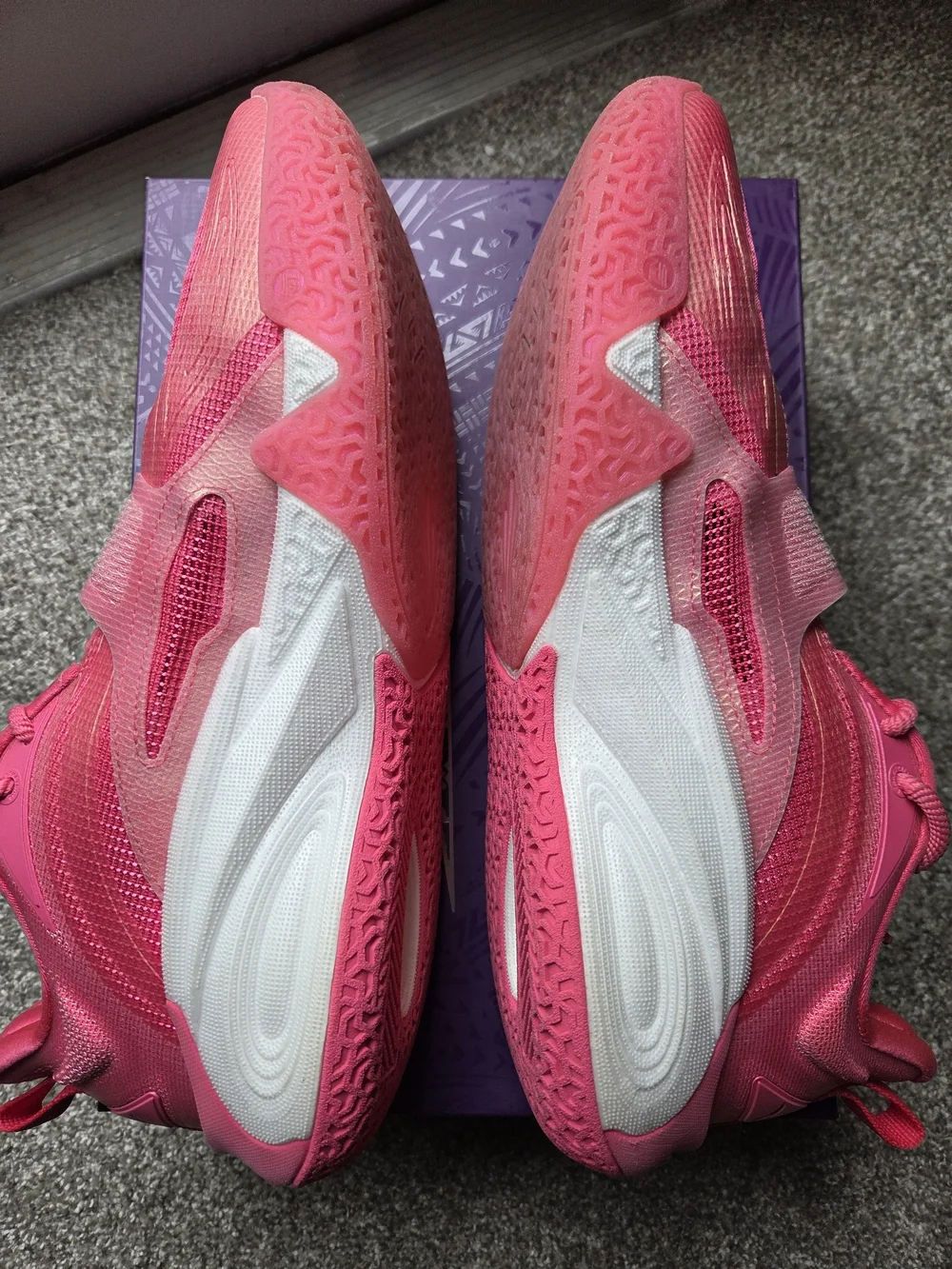Anta stylish pink