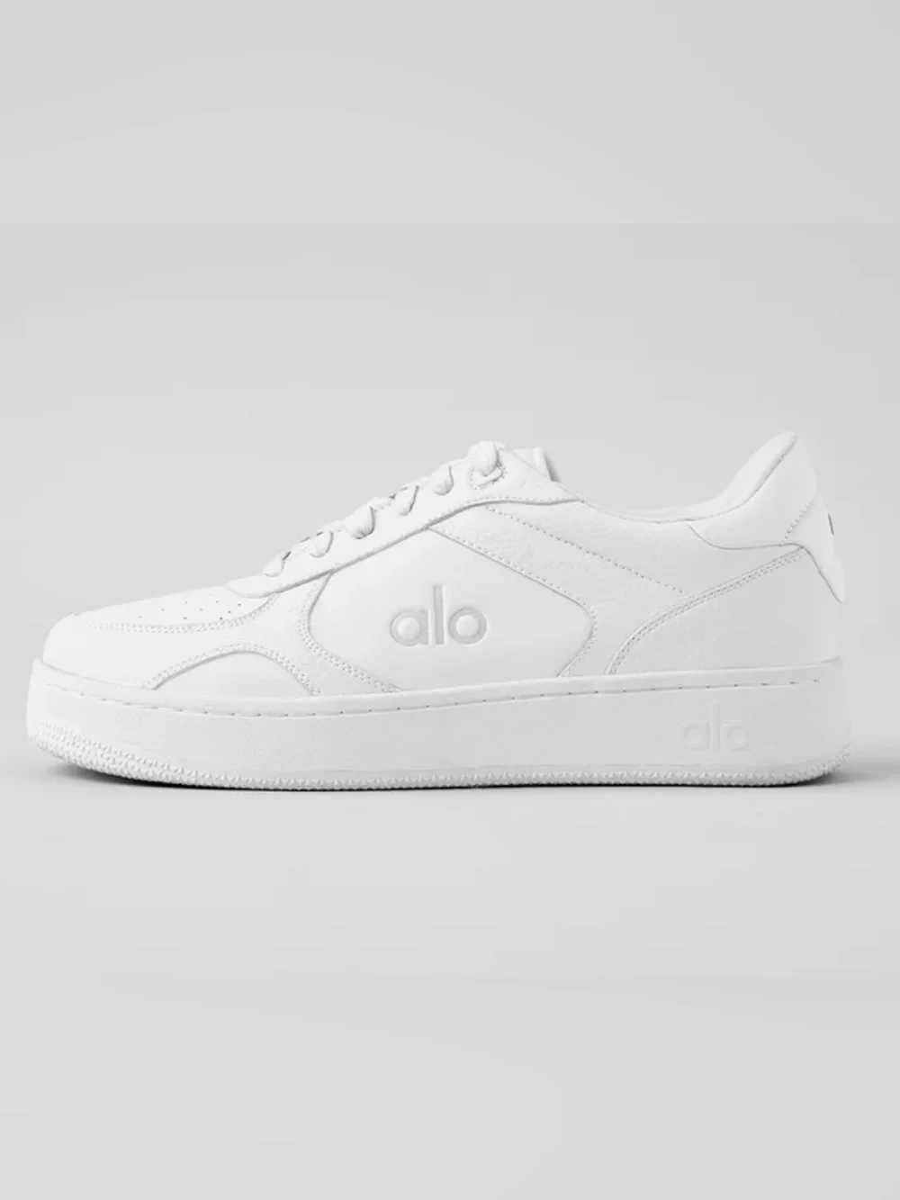 ALO Yoga White Recovery Mode Sneakers size 8.5