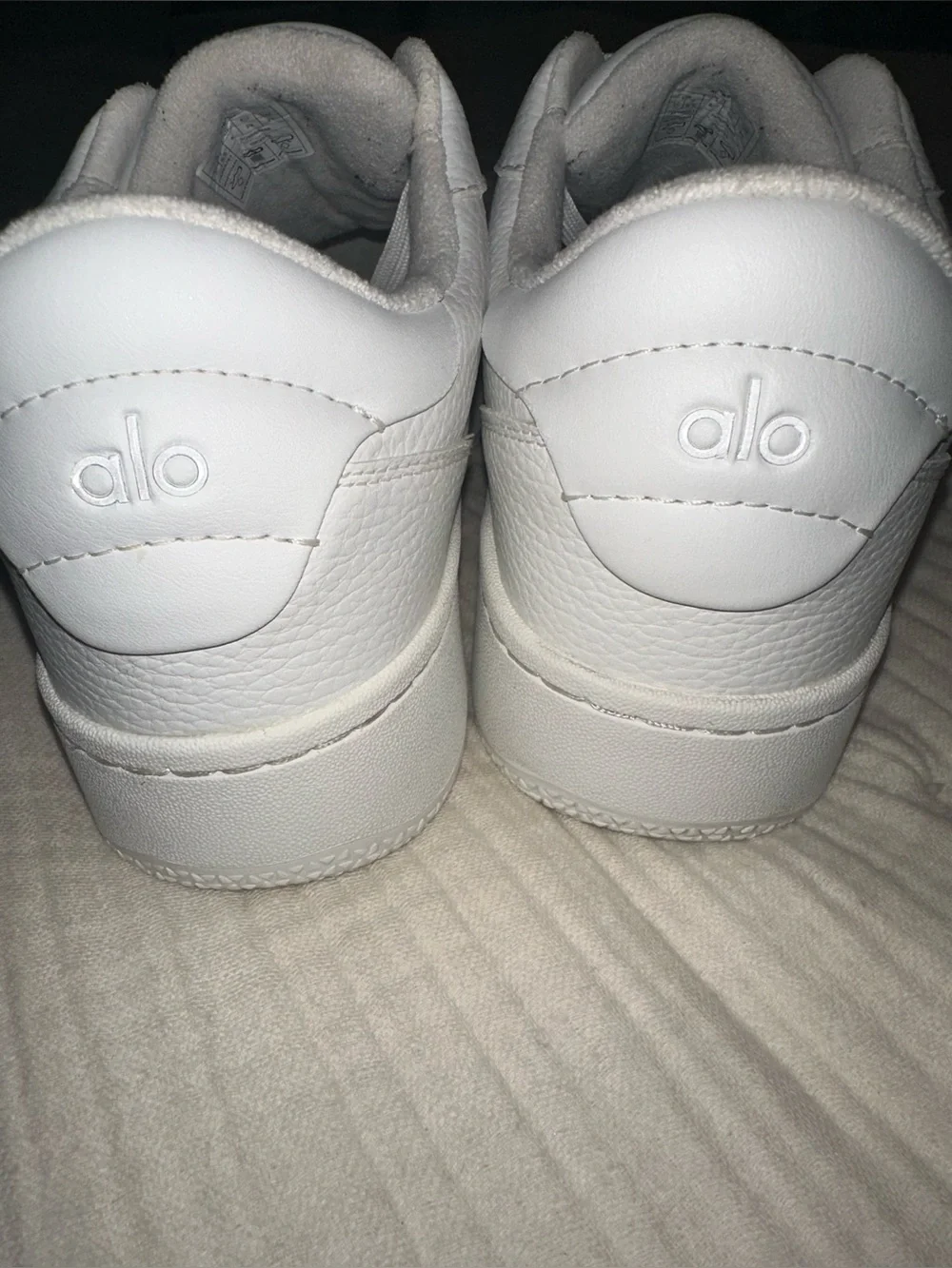 ALO Yoga White Recovery Mode Sneakers size 8.5