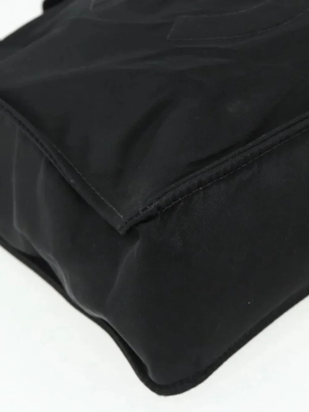 CHANEL brand	chanel color	black