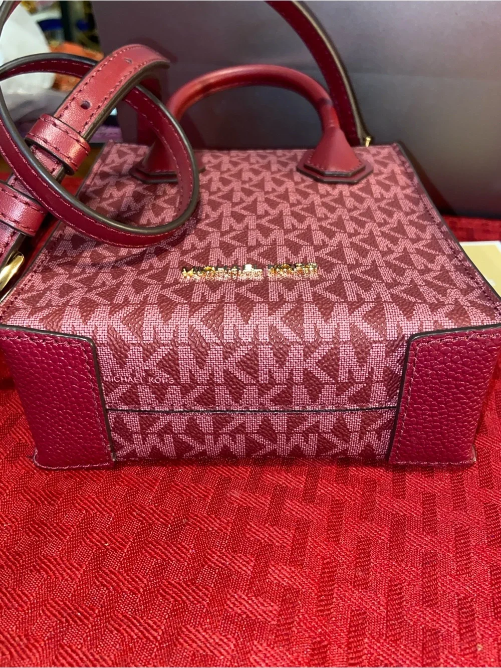 Michael Kors compact michael