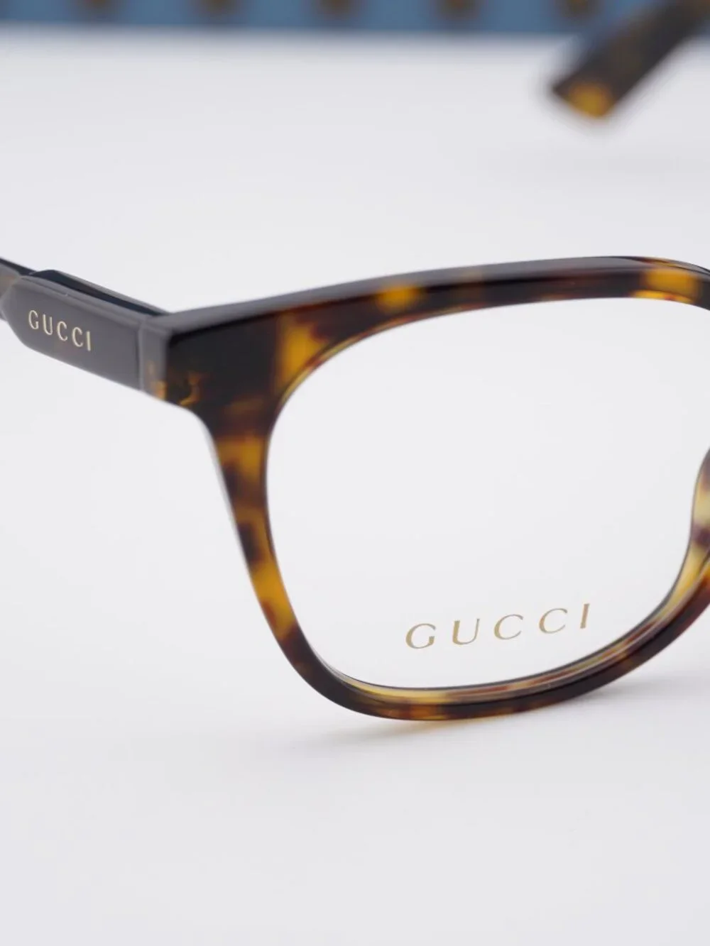 Gucci model gg1821o