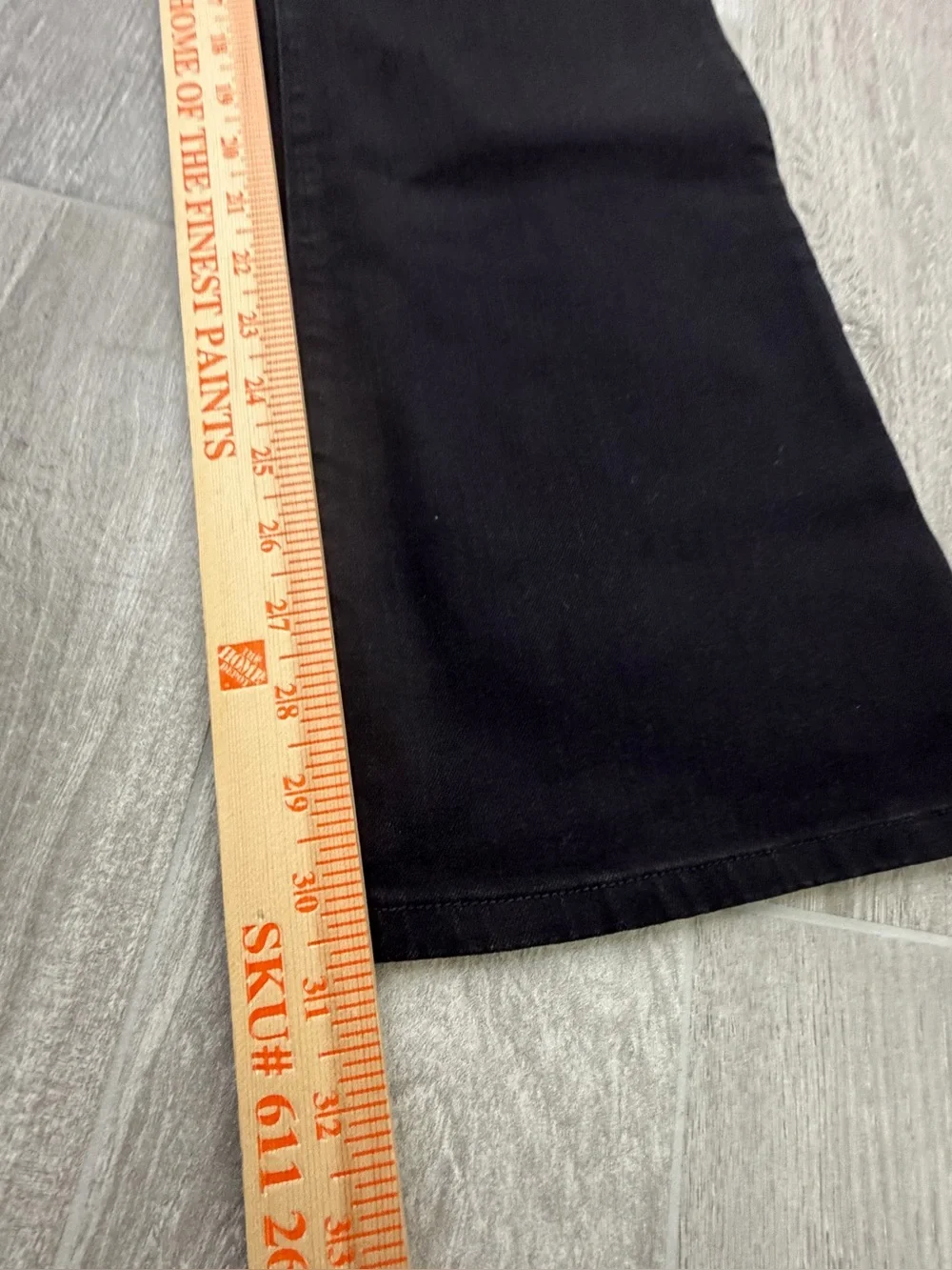 Jessica Simpson classic details