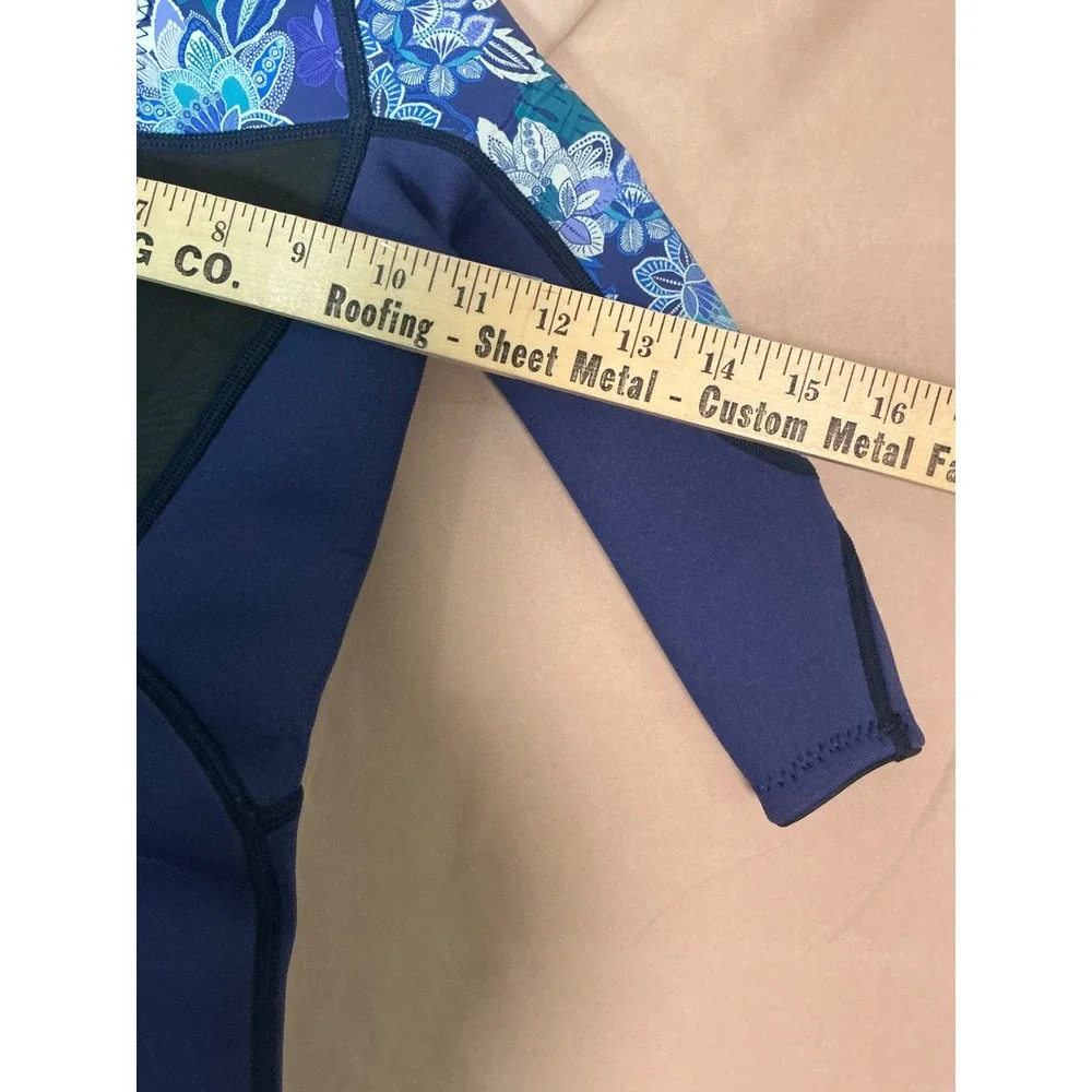 XUKER Wetsuit Kids Size 2 Blue Excellent Floral Print 2mm Neoprene Front Zip