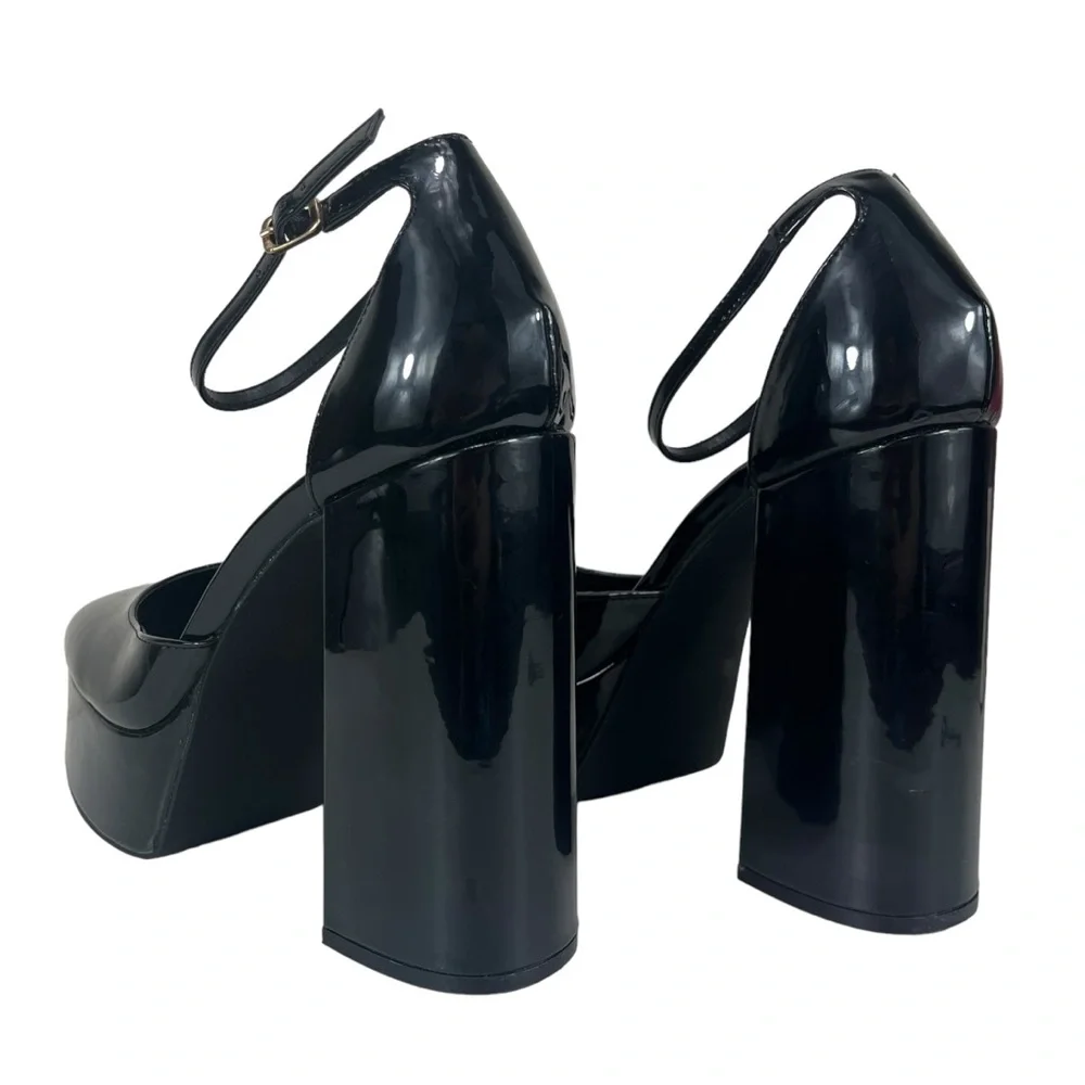 Madden Girl women 10m