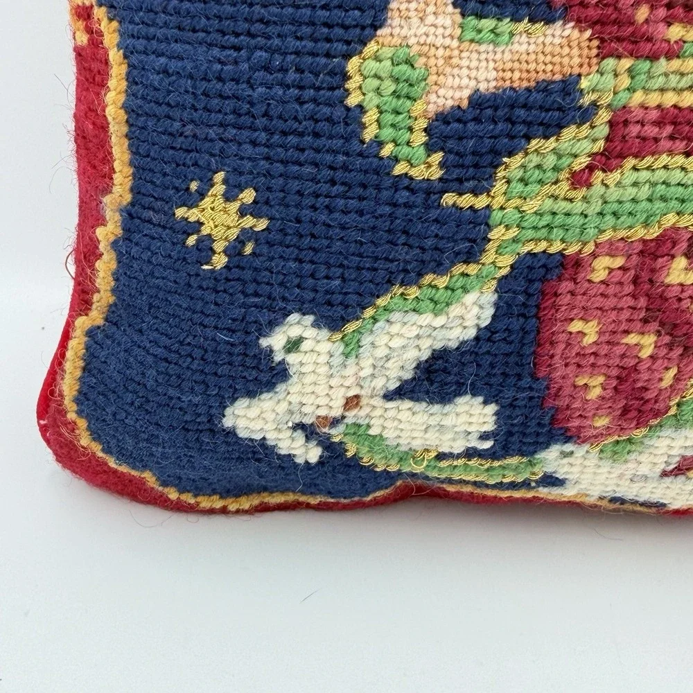 The Unbranded Brand vintage 9x9