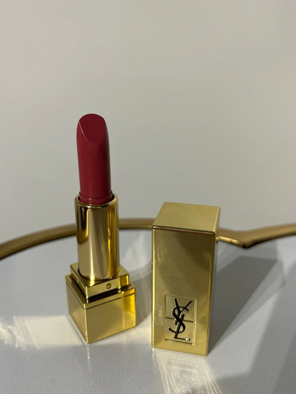 Yves Saint Laurent Lipstick - Classic Shade