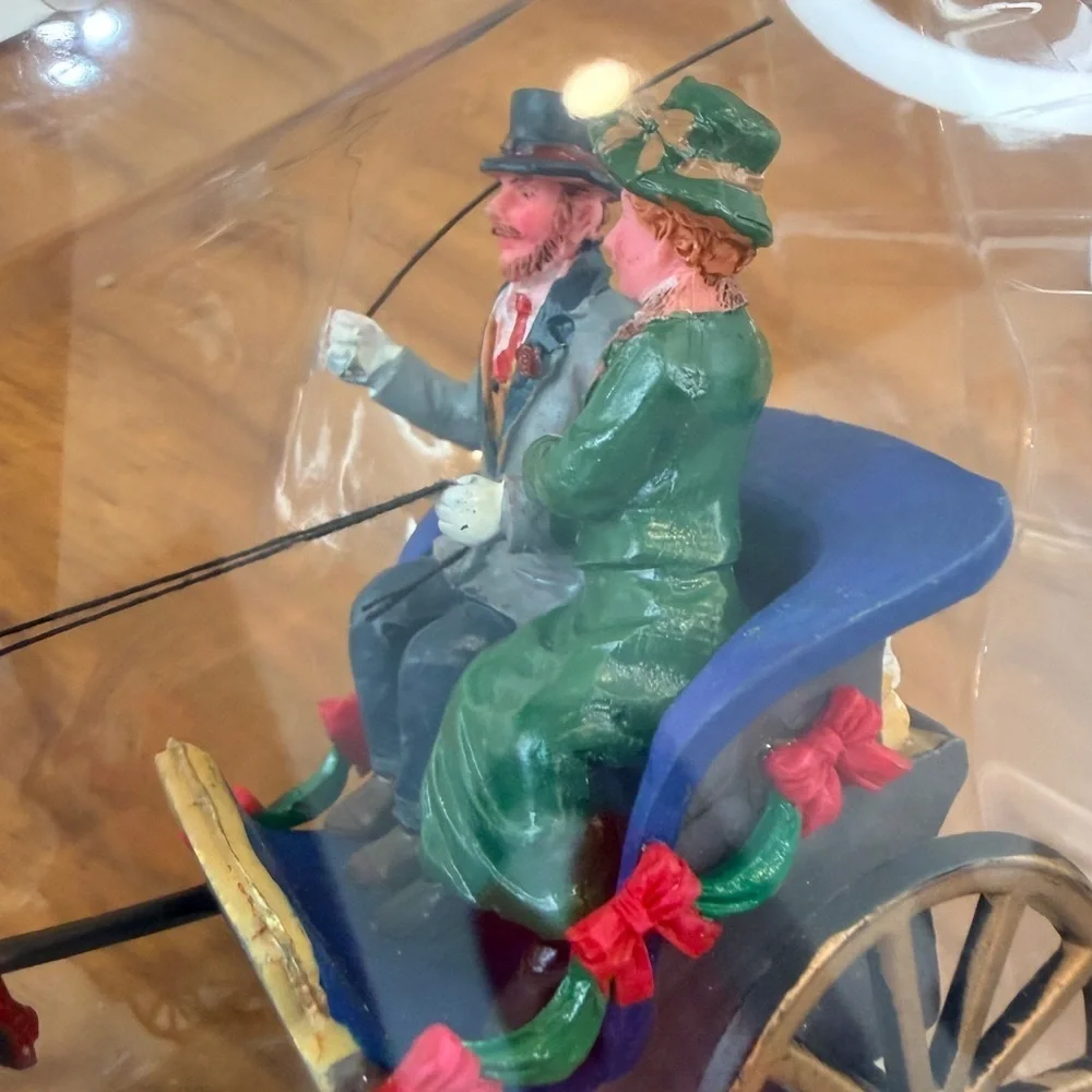 2006 Lemax Buggy ride Courting Carriage Horse Table Accent Christmas Open Box