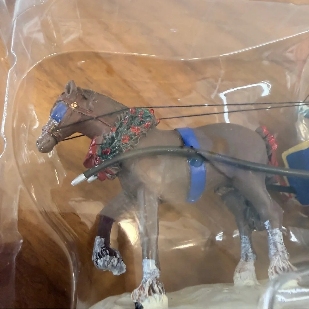 2006 Lemax Buggy ride Courting Carriage Horse Table Accent Christmas Open Box