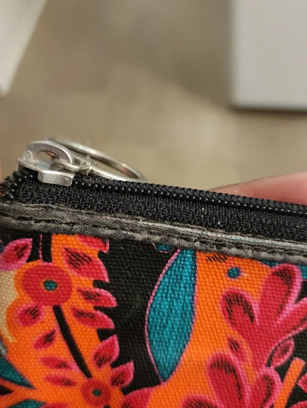 Fossil Key-Per Floral Print Coated Canvas Wristlet Wallet (Peeling, Fair Cond)