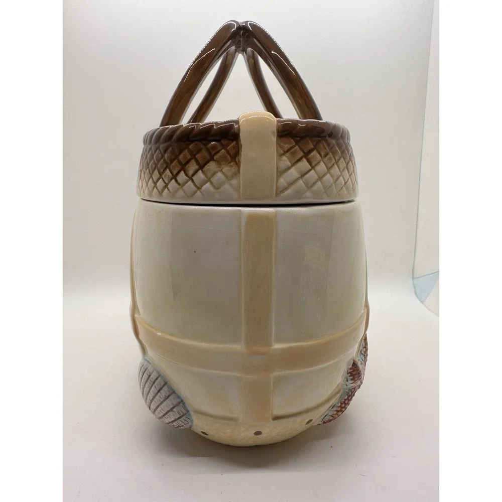 The Unbranded Brand vtg ceramic