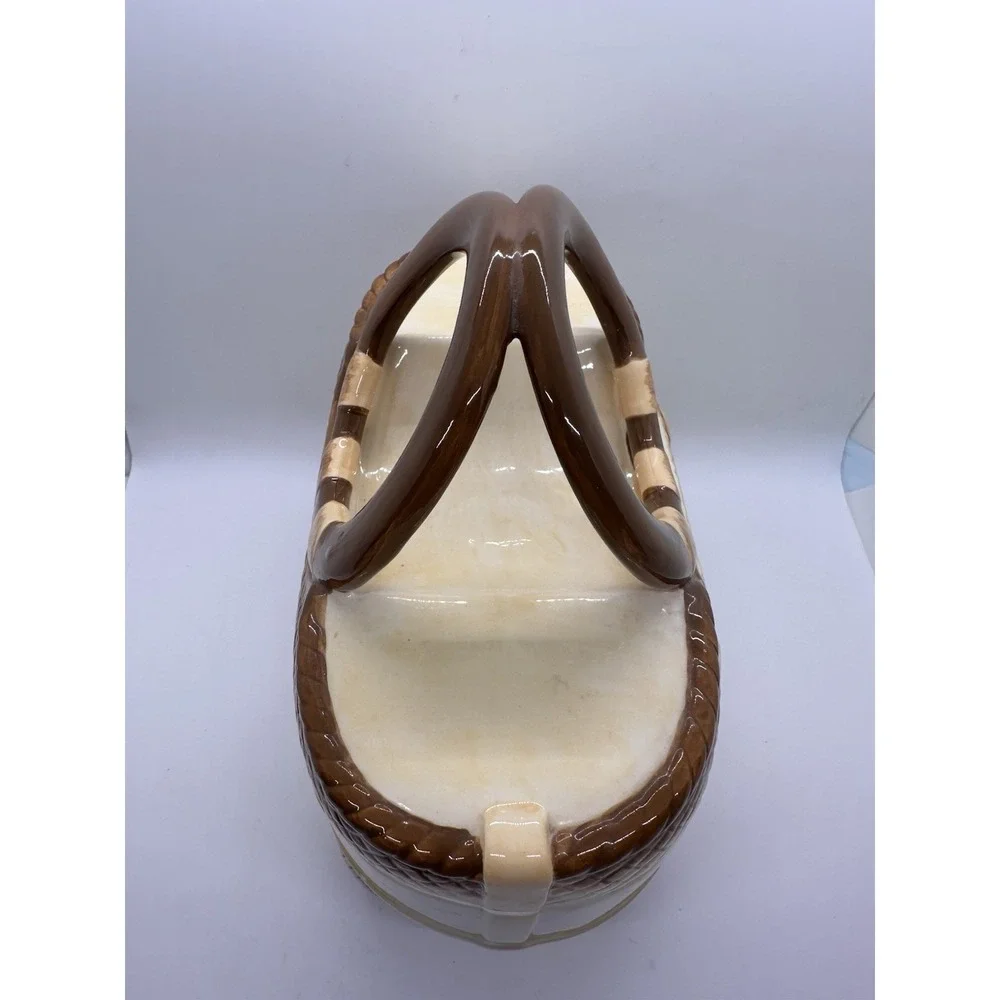 The Unbranded Brand vtg ceramic