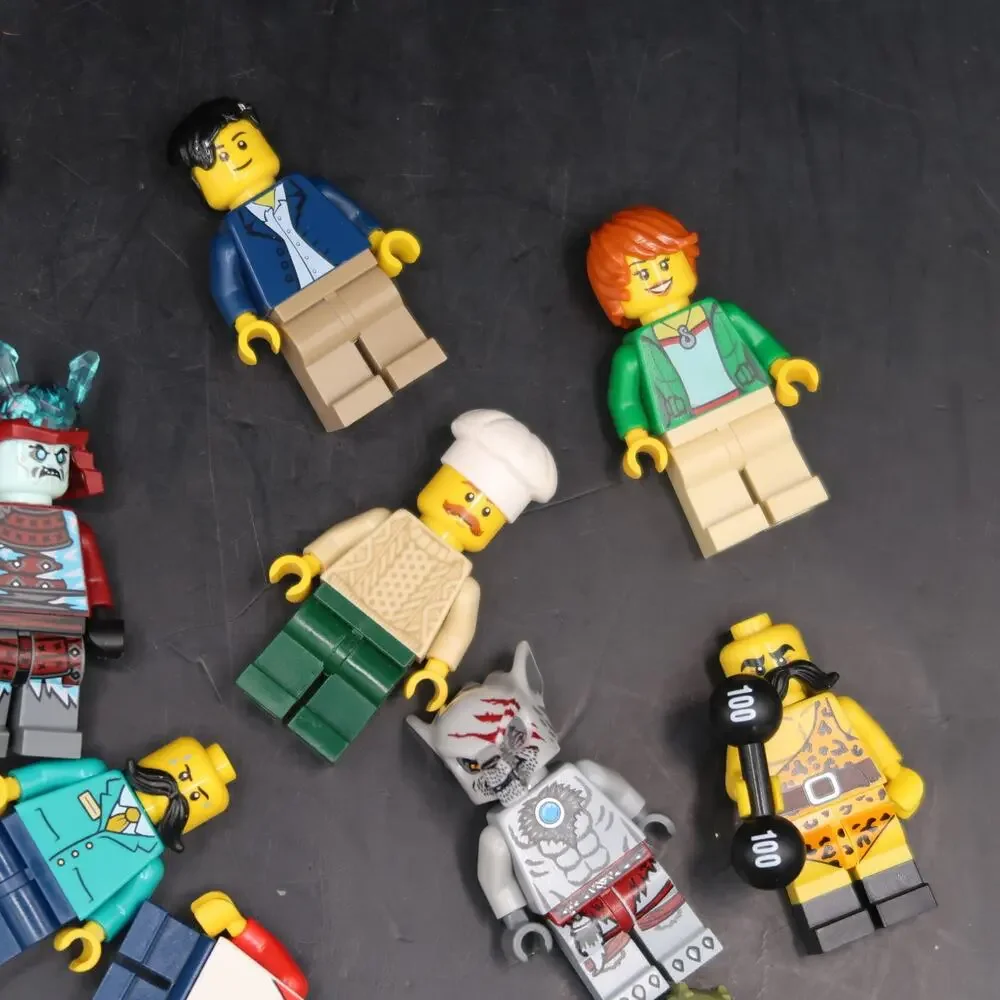 Lego Minifigure Assorted Lot Of 20 Minifigs City Chima Jurassic Samurai