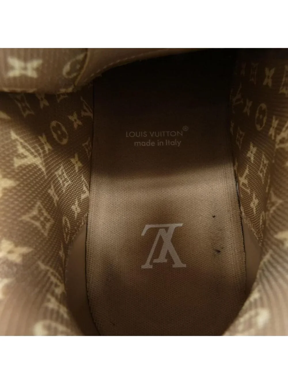 Louis Vuitton measurements only category