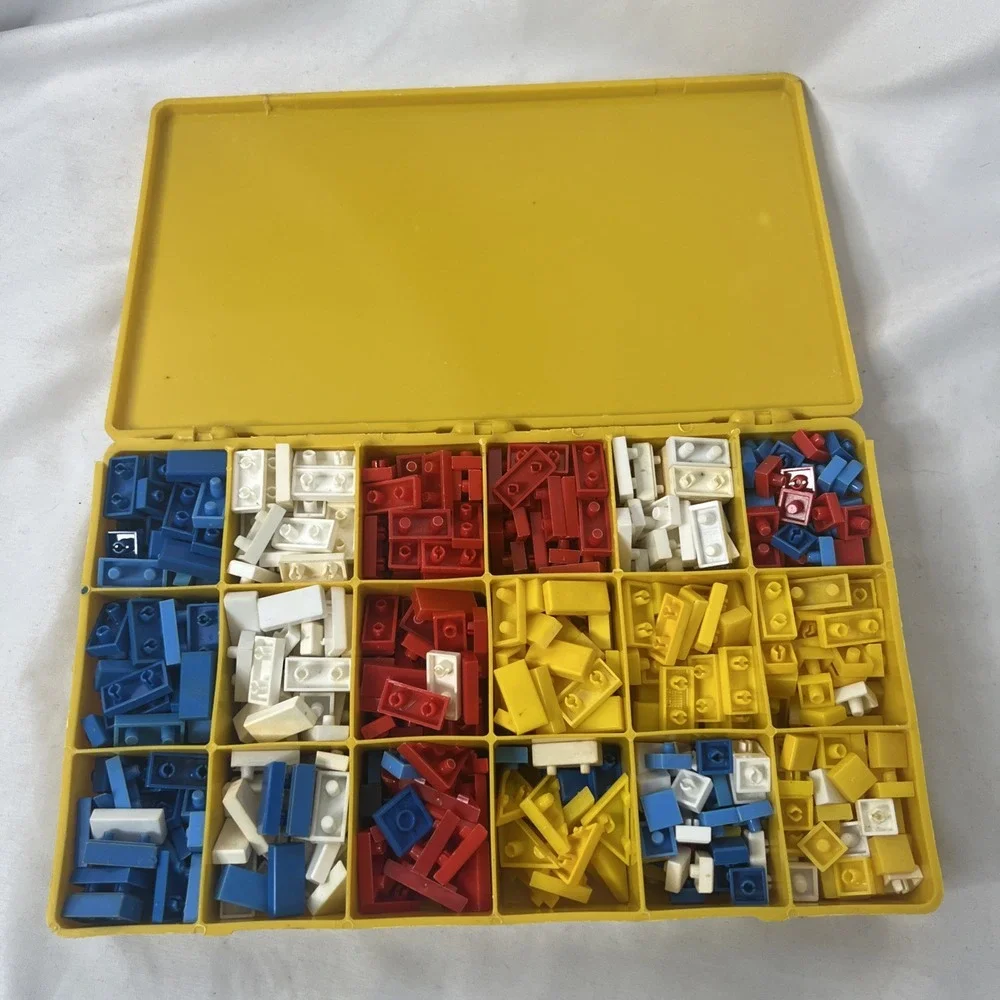 Vintage Yellow Plastic Box With Building Pieces Toy‎ Red Blue White Yellow