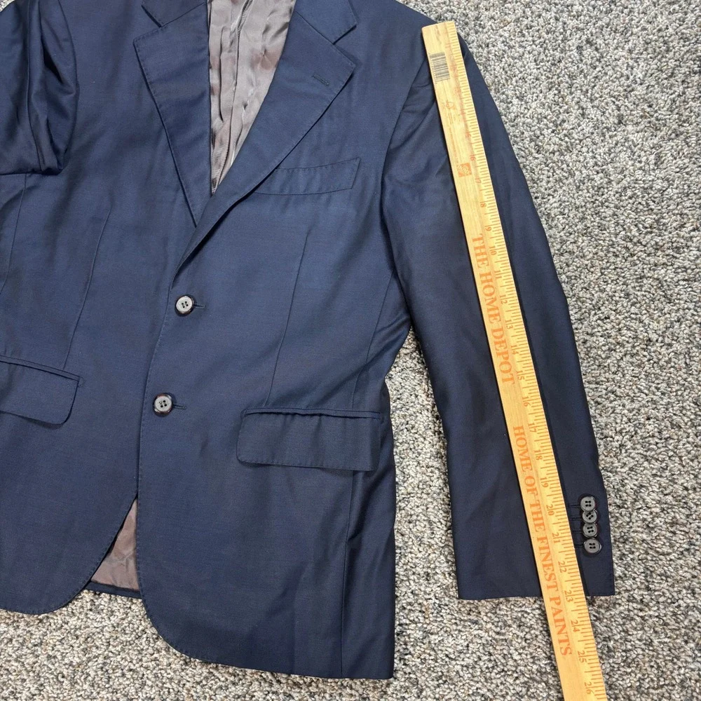 Suitsupply two functional button